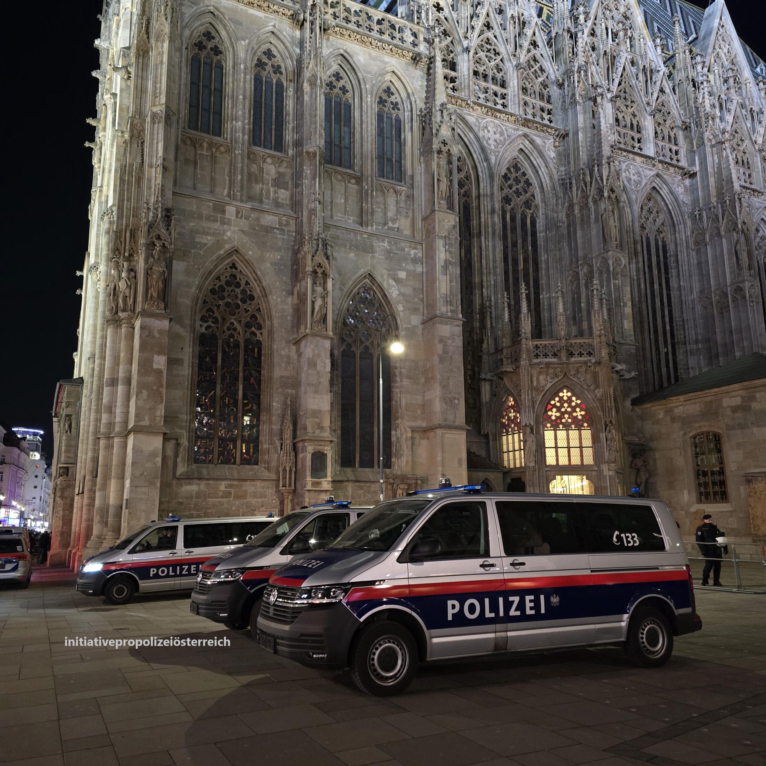 Vermummungsverbot (§ 9 VersG) in Wien konsequent durchgesetzt – Zukunft der Gegen-Demos?